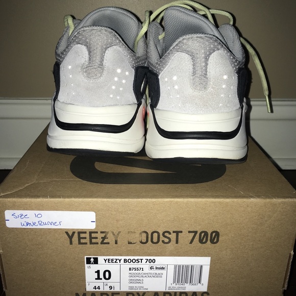 Yeezy 700